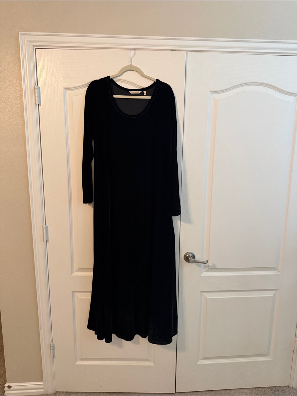 Soft Surroundings Black Velvet Long-Sleeve Maxi Dress